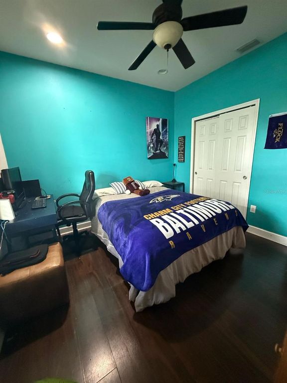 Image 16 of property listing at 5711 ARBOR WOOD COURT, Bradenton, FL 34203