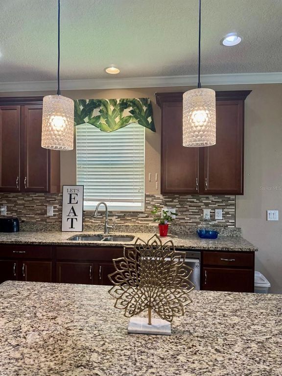 Image 9 of property listing at 5711 ARBOR WOOD COURT, Bradenton, FL 34203