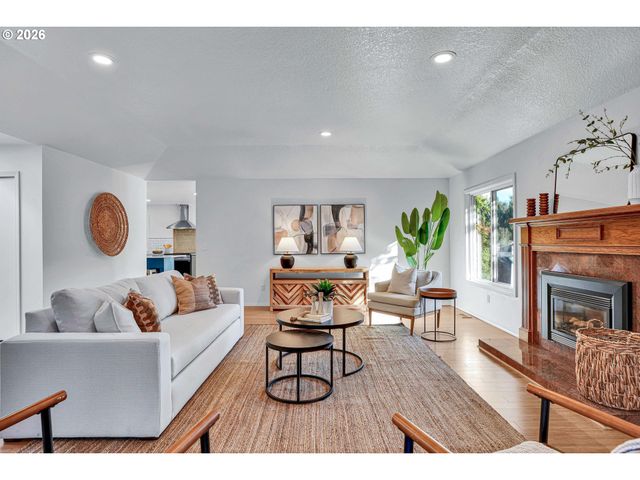 10051 Sw BALMER Cir, Portland, OR 97219