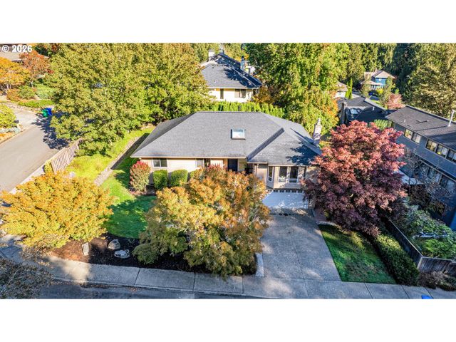 10051 Sw BALMER Cir, Portland, OR 97219