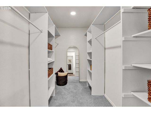10051 Sw BALMER Cir, Portland, OR 97219