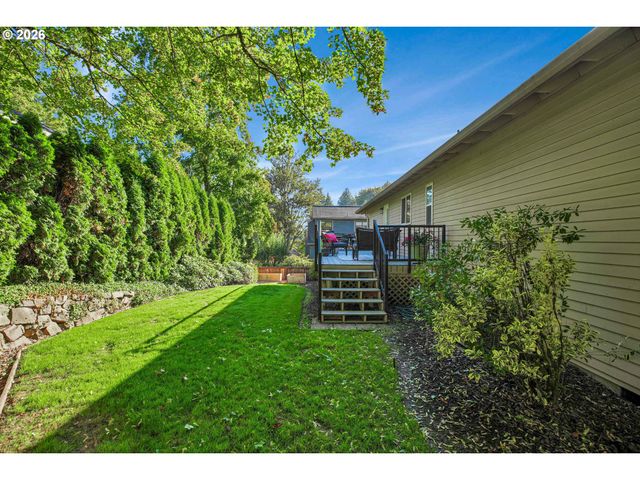10051 Sw BALMER Cir, Portland, OR 97219