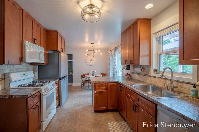 146 Sunnyview Drive Sw, Georgetown Twp, MI 49418