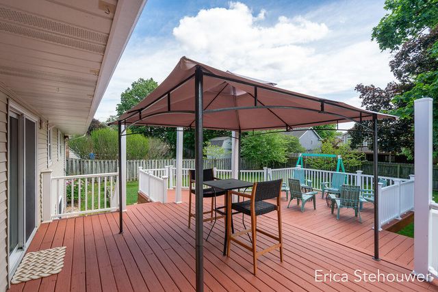 146 Sunnyview Drive Sw, Georgetown Twp, MI 49418