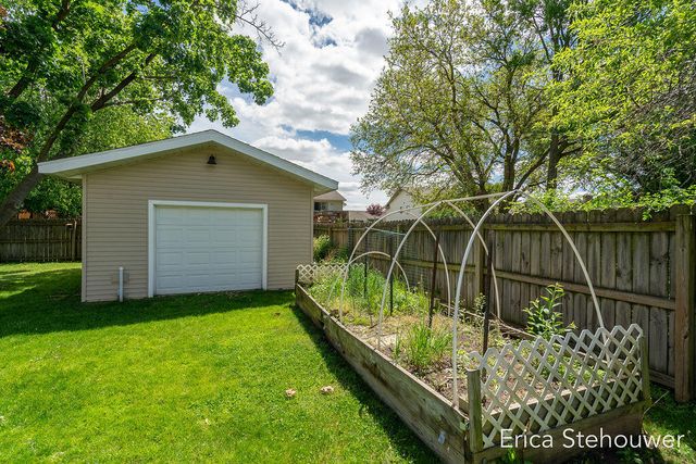 146 Sunnyview Drive Sw, Georgetown Twp, MI 49418