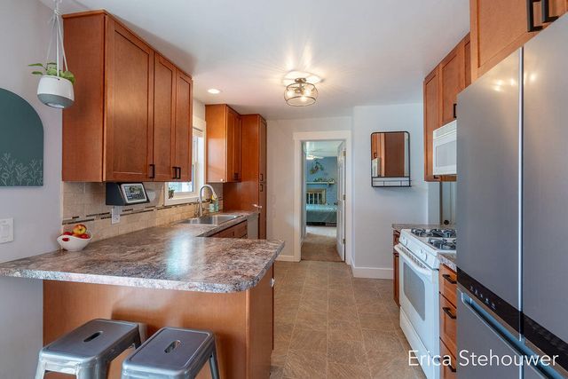 146 Sunnyview Drive Sw, Georgetown Twp, MI 49418