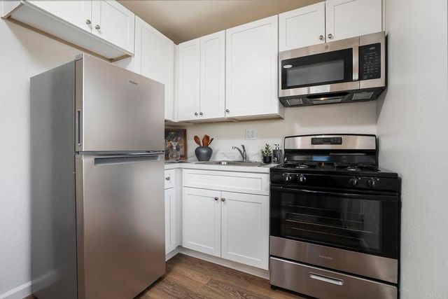 10704 El Nopal, Santee, CA 92071
