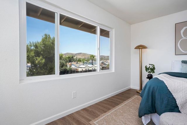 10704 El Nopal, Santee, CA 92071