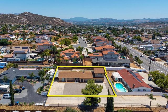 10704 El Nopal, Santee, CA 92071