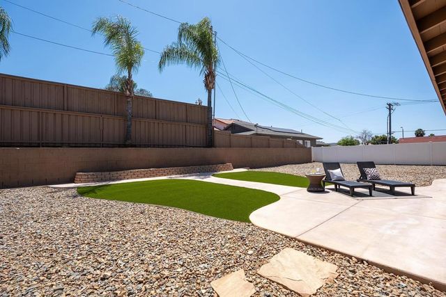 10704 El Nopal, Santee, CA 92071