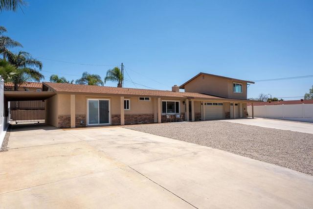 10704 El Nopal, Santee, CA 92071
