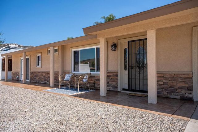 10704 El Nopal, Santee, CA 92071