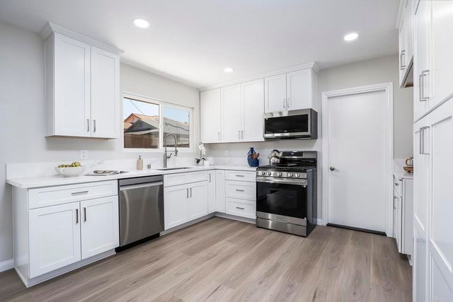 10704 El Nopal, Santee, CA 92071