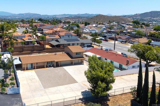 10704 El Nopal, Santee, CA 92071