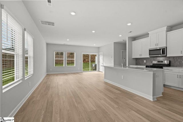 406 Blissful Court, Taylors, SC 29687