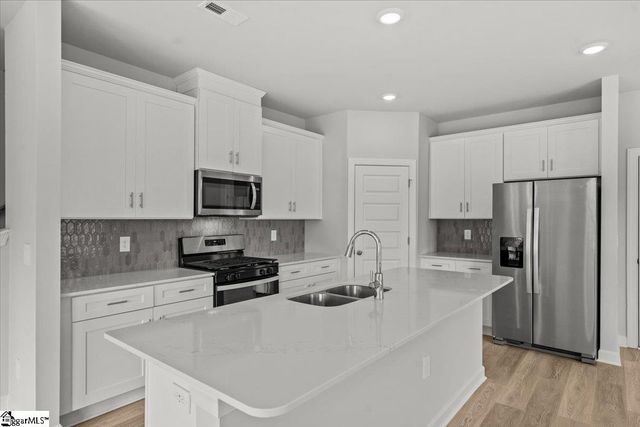 406 Blissful Court, Taylors, SC 29687