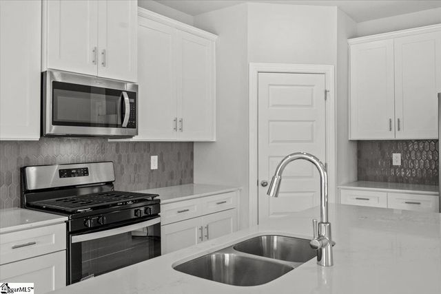 406 Blissful Court, Taylors, SC 29687