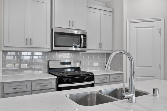 1205 Lavinola, Anna, TX 75409