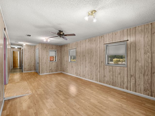 293 Oak Forest Loop, Leesville, LA 71446