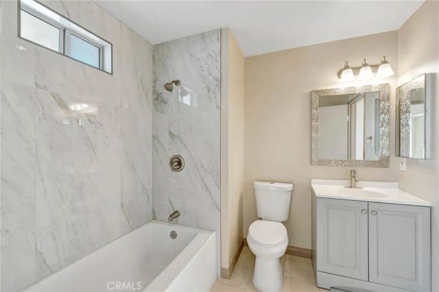 7420 Corbin ave 8, Reseda, CA 91335