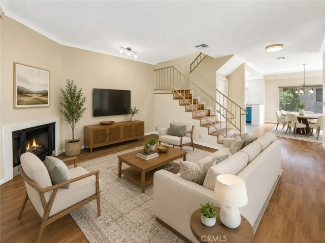 7420 Corbin ave 8, Reseda, CA 91335