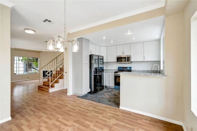 7420 Corbin ave 8, Reseda, CA 91335