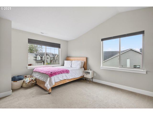 52171 Casswell Dr, Scappoose, OR 97056