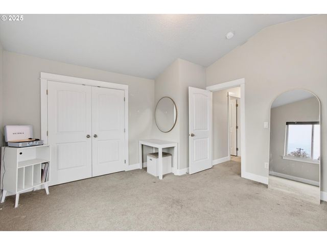 52171 Casswell Dr, Scappoose, OR 97056