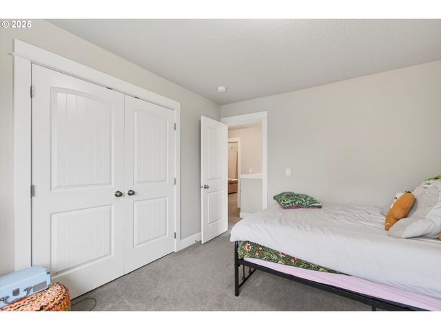 52171 Casswell Dr, Scappoose, OR 97056