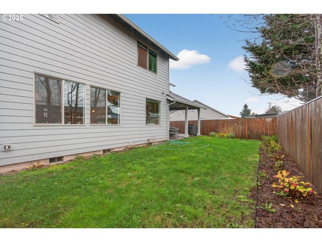 52171 Casswell Dr, Scappoose, OR 97056
