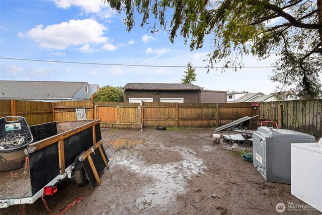 2719 Pacific Avenue, Hoquiam, WA 98550