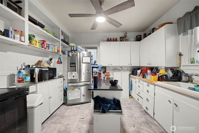 2719 Pacific Avenue, Hoquiam, WA 98550