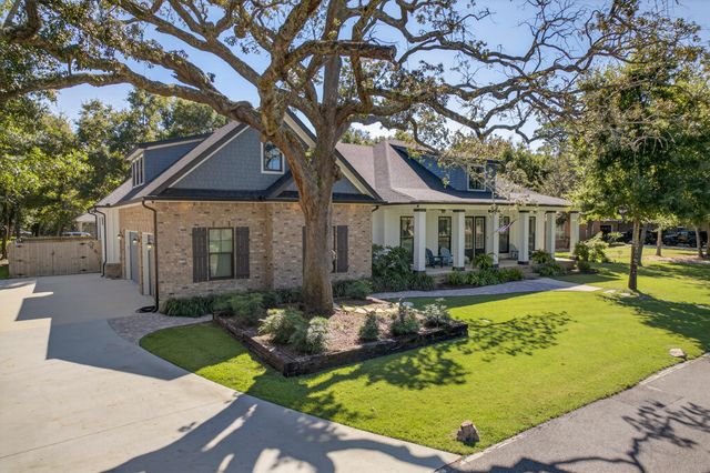5701 Red Cedar Street, Pensacola, FL 32507