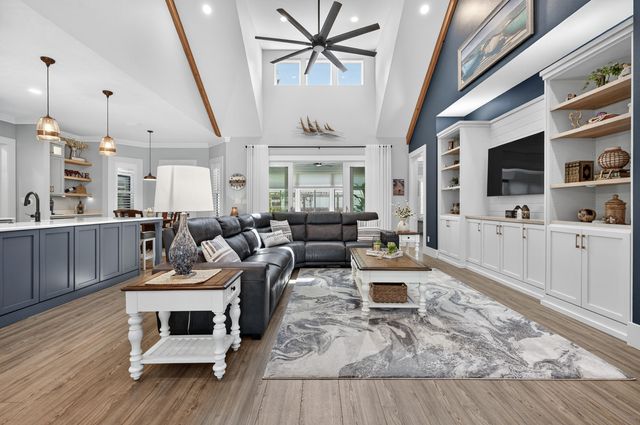 5701 Red Cedar Street, Pensacola, FL 32507