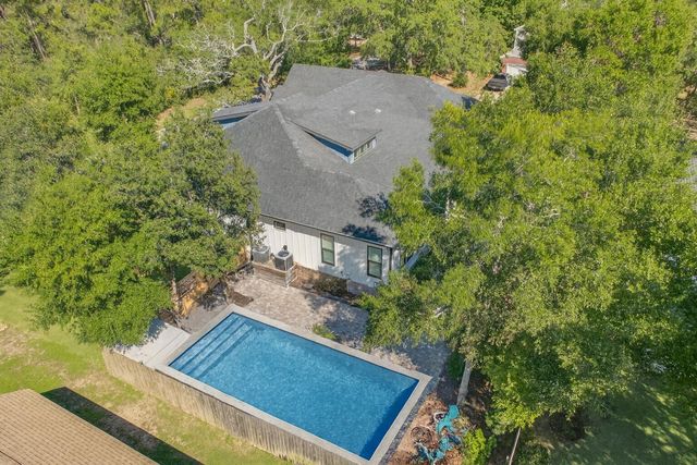 5701 Red Cedar Street, Pensacola, FL 32507