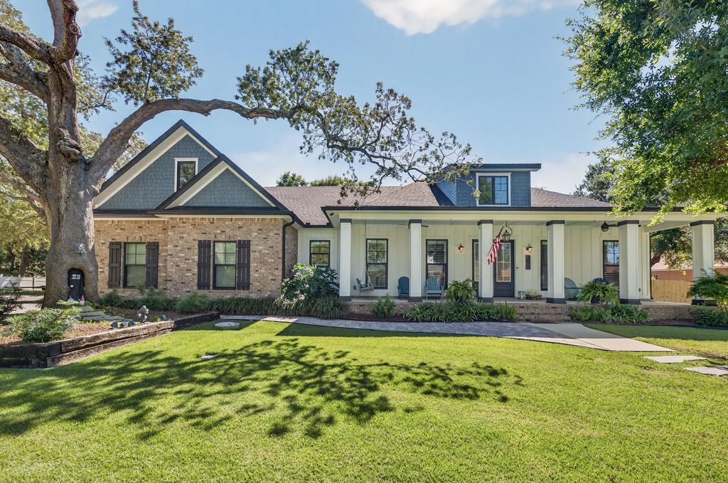 5701 Red Cedar Street, Pensacola, FL 32507