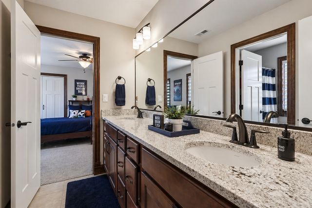 16103 Hickory Lane, Urbandale, IA 50323