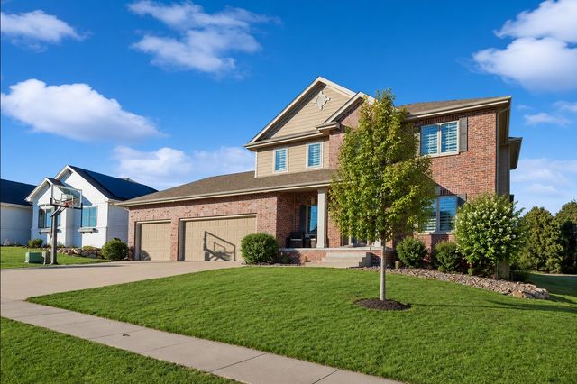 16103 Hickory Lane, Urbandale, IA 50323