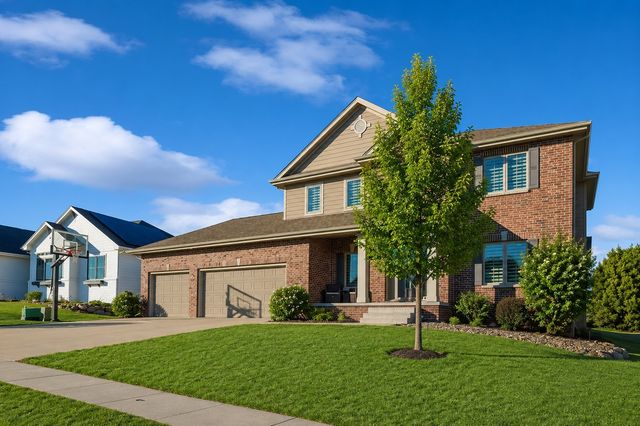 16103 Hickory Lane, Urbandale, IA 50323