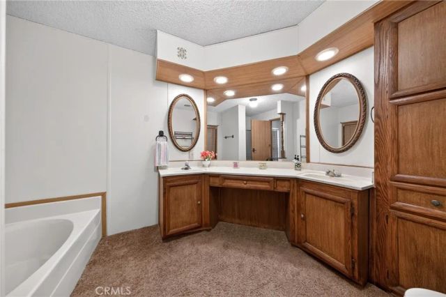 1300 W Menlo 138, Hemet, CA 92543