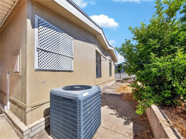 1300 W Menlo 138, Hemet, CA 92543