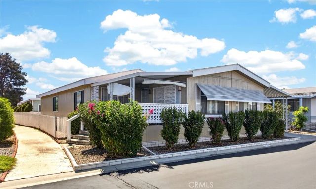 1300 W Menlo 138, Hemet, CA 92543