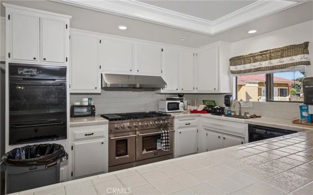 1300 W Menlo 138, Hemet, CA 92543