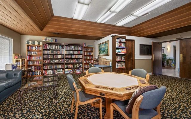 1300 W Menlo 138, Hemet, CA 92543
