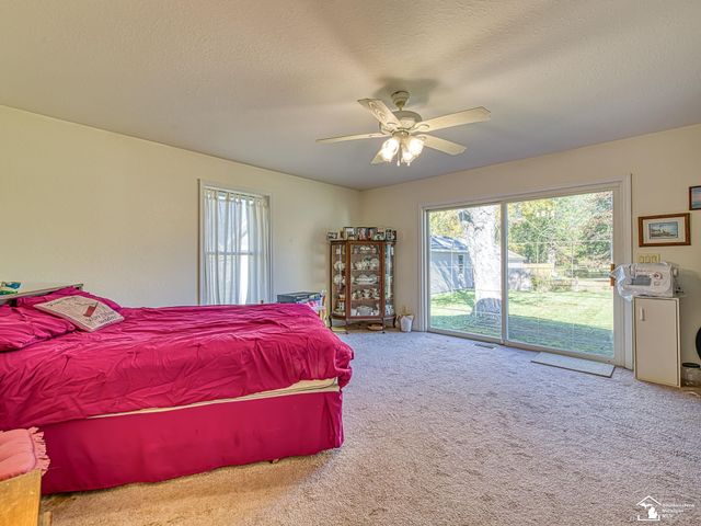 950 Fairfield Avenue, Temperance, MI 48182