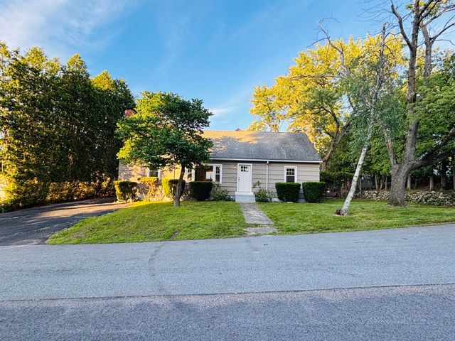 8 Cote Avenue, Nashua, NH 03060