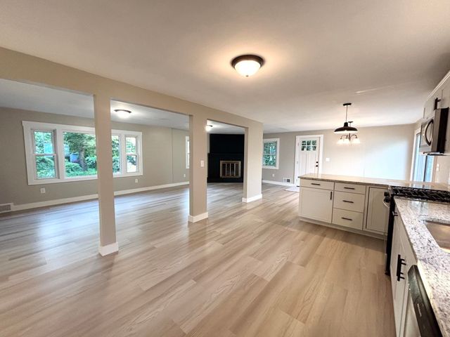 8 Cote Avenue, Nashua, NH 03060
