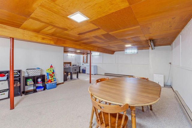 106 N MEADOW STREET, Oshkosh, WI 54902
