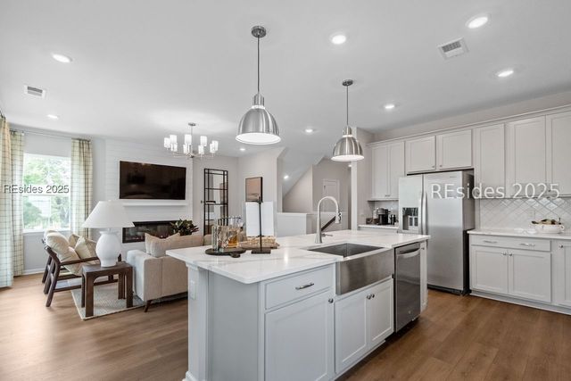 105 Heartleaf Rd, Hilton Head Island, SC 29926