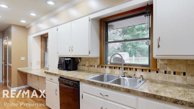 11394 Sunset Drive, Vienna Twp, MI 48420